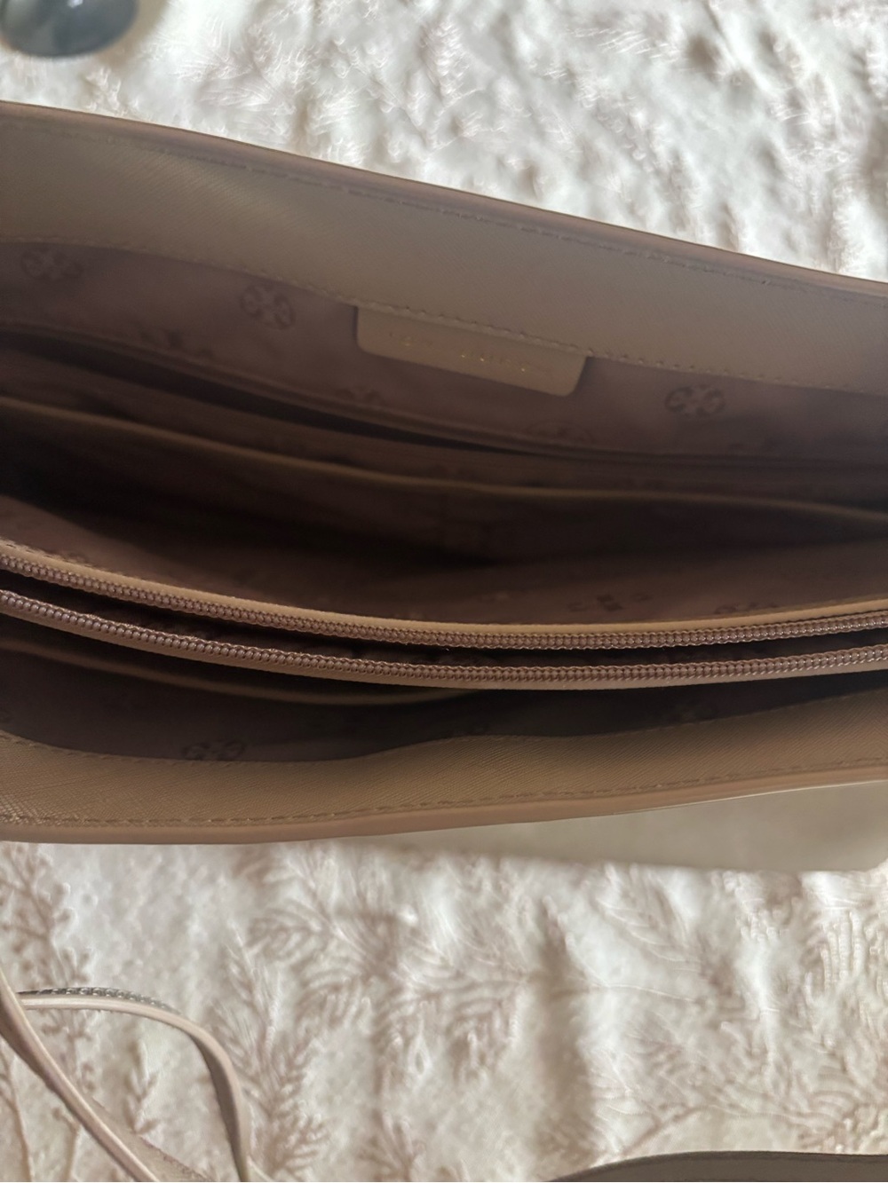 Tory Burch Leather Tote with Gold Logo - Picture 4 of 7